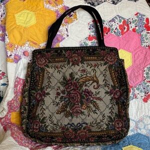 TRUE VINTAGE ANTIQUE 1940’s Floral Tapestry Handbag
